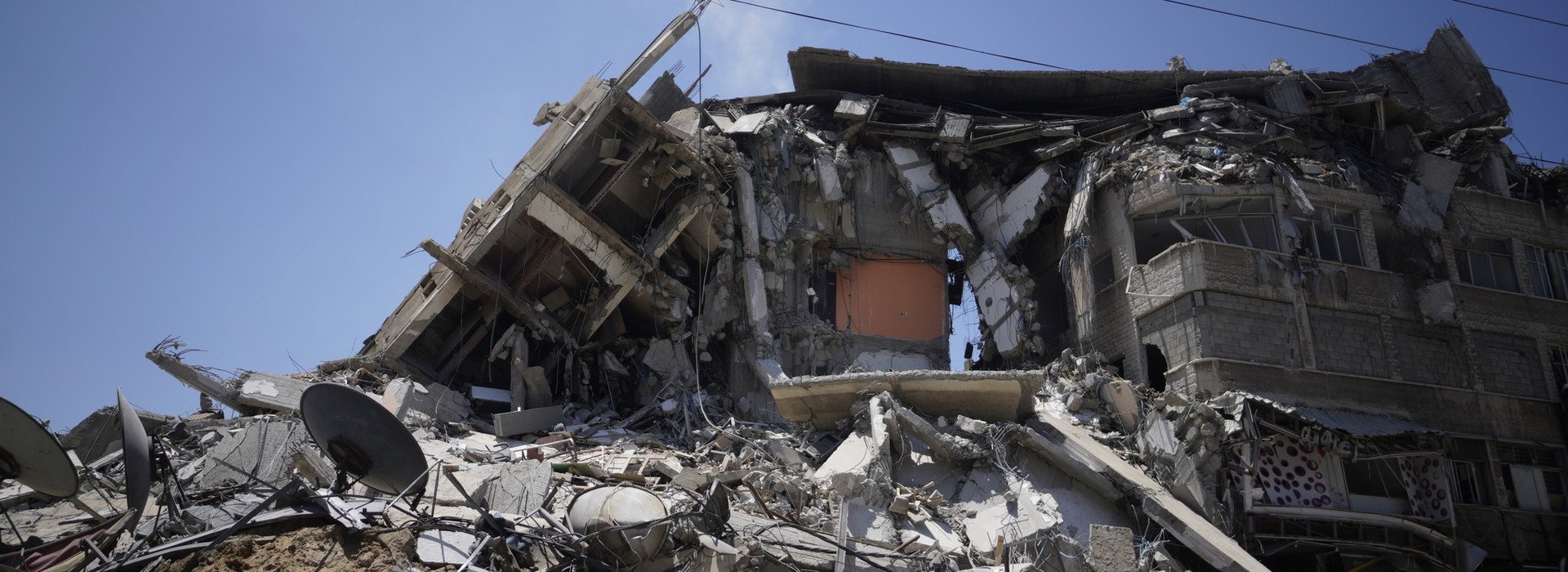 The Hanada building in Gaza was flattened by Israeli airstrikes on 11th May 2021. The building hosted tech startups, affecting businesses and Palestinians’ livelihoods in Gaza.