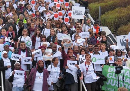 Oxfam International Executive Director: Why I just led hundreds of people out of the UN climate talks - 图像