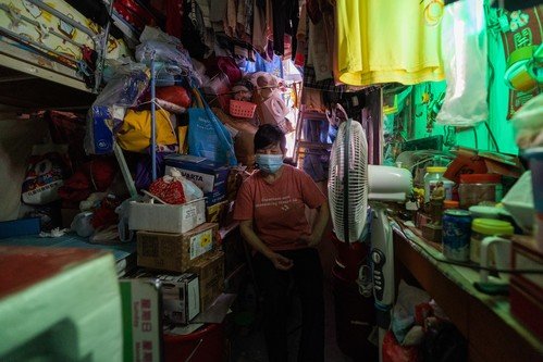 香港有不少低收入家庭居于「劏房」， 极端天气令他们的生活难上加难（摄：Neo Ng）