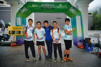 Mr. Sze, teacher of Hong Chi Lions Morninghill School, has led students to participate in Oxfam Trailwalker for 12 consecutive years.