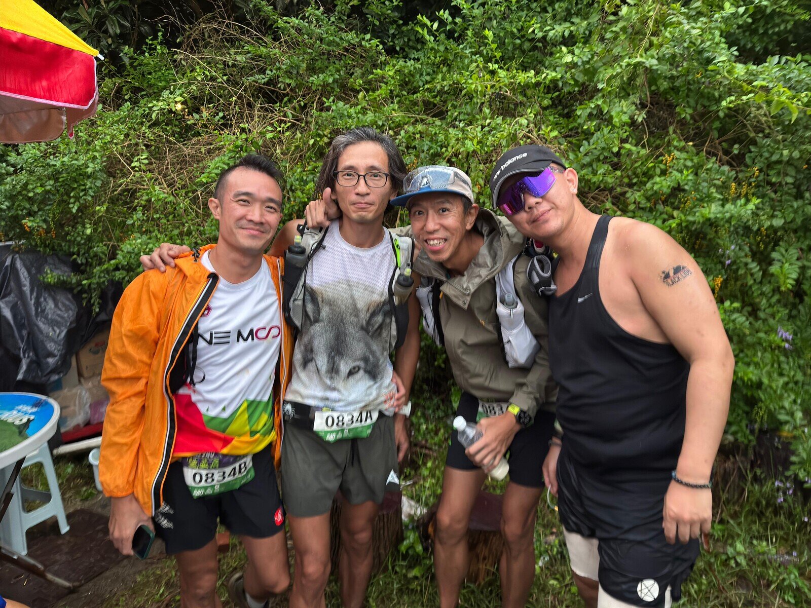 Team number 0834, with one member participated for the third time and the other three fist-timers said, “It rained yesterday and today, leaving our feet covered in mud, which made the trail more challenging than usual. However, we kept encouraging each other to continue. Many volunteers provided water and cheered us on at the checkpoints along the way, creating an atmosphere that felt like a party. Despite one of our teammates experiencing leg pain early on during the 50km, we persevered and made it to the 8th checkpoint at Tai Mo Shan. We remained hopeful that all four of us could support one another, finish the event without injuries, and capture a great photo at the finish line. The most important aspect of being a Trailwalker is to help others.”