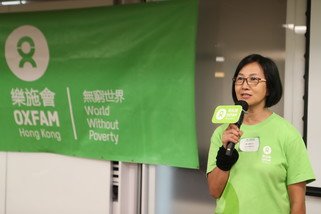  Brenda Wong, Fundraising Manager (Events) of Oxfam Hong Kong, introducing the new finish point and route this year.