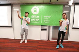 Frankie Tong and Samantha Chan, experienced Super Trailwalkers, sharing their trailwalking tips and experience with walkers and support teams, and shared how they could relate to this year’s theme ‘Oxfam Trailwalker: Transforming Lives’.