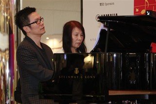 羅乃新及趙增熹壓軸表演鋼琴四手聯彈《The Beast Suite》一曲，掀起全場高潮。
