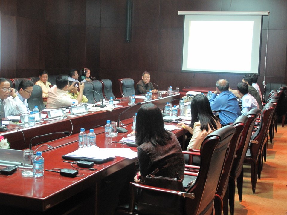 A range of issues about agricultural foreign investments in Laos were raised and discussed at the conference.