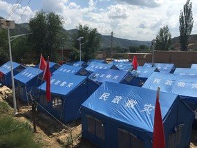 政府把紧急疏散的农户安置在帐篷区内。（图片：乐施会）