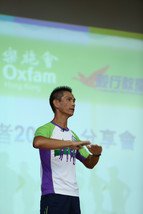 Super Trailwalker Chan Kwok Keung shared tips gained from his 17 years of experience, and encouraged participants to try their best to finish the 100km journey.
