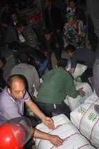 Oxfam distributed first batch of emergency supplies in Longmenxiang, second batch to reach Ya'an next day
