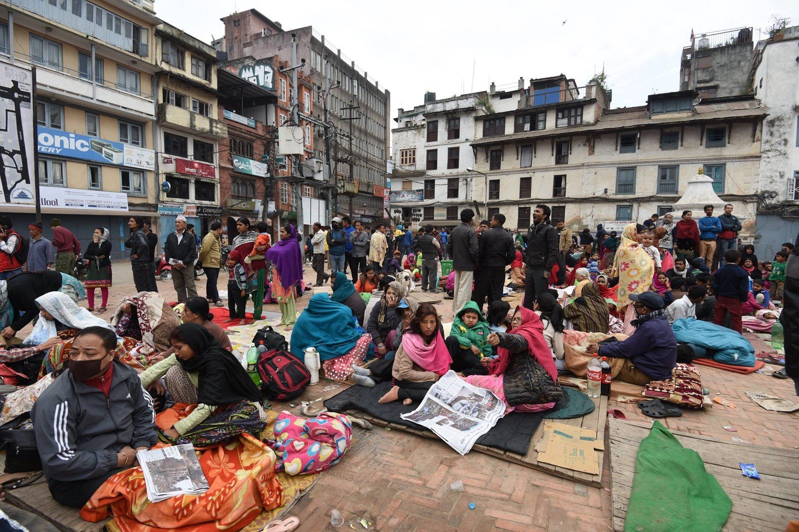 尼泊尔人在地震中痛失家园，280万人无家可归，300万人急需粮食援助。 (摄影: Shristi Rajbhandari)