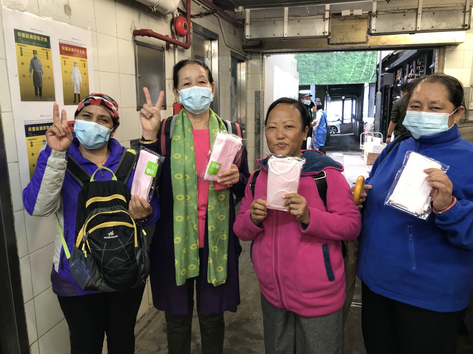 According to the Cleaning Workers’ Union, an estimated 20 per cent of outsourced government cleaners are ethnic minorities, and many of them are Nepalese. Oxfam Hong Kong staff recently distributed masks at the Lan Kwai Fong Refuse Collection point; most of the cleaners there were Nepalese women.