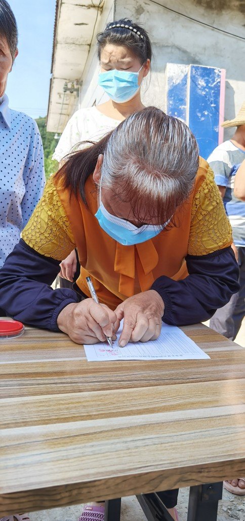 Whenever relief items are given to survivors, recipients sign a distribution record, and details of the items that are distributed in the village are publicised.