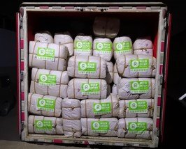 Oxfam immediately transported disaster relief supplies from its warehouse to the disaster area and distributed them to survivors.