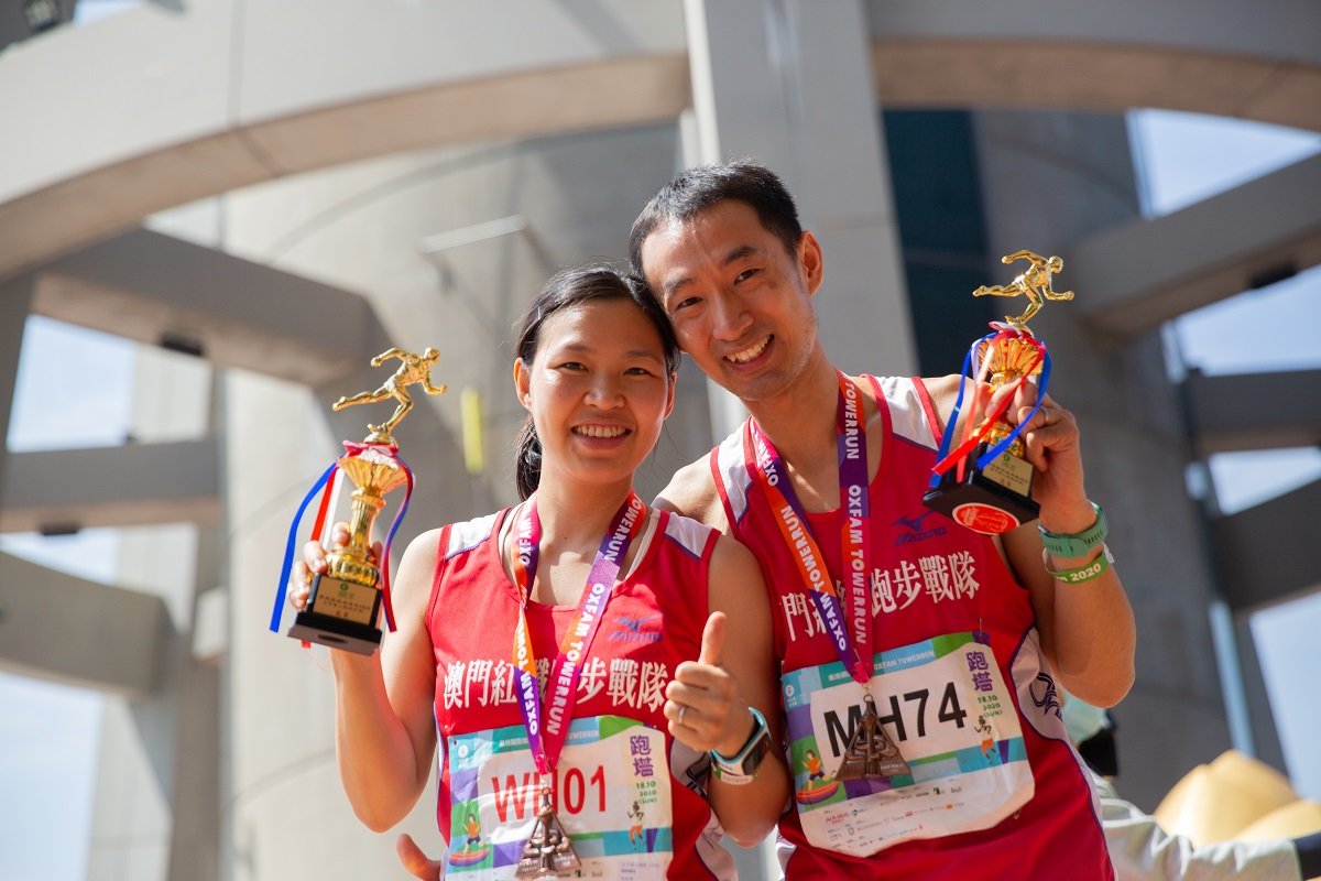 「個人競跑」男女子組半塔31層冠軍分別由李荔鋒及黃家嬋奪得，以4分55秒及6分48秒完成賽事。