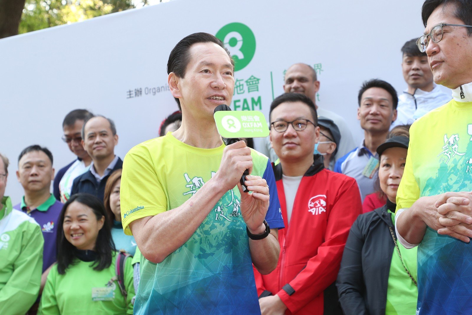 樂施毅行者督導小組召集人陳智思於「樂施毅行者2022」起步禮上致歡迎辭。 