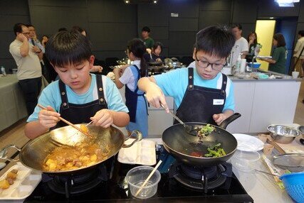 「良食企劃」無窮新煮意設計比賽（香港）為基層長者及清潔工設計午膳套餐—體現「良食」文化 - 圖像