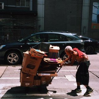 香港貧窮現況與政策回應