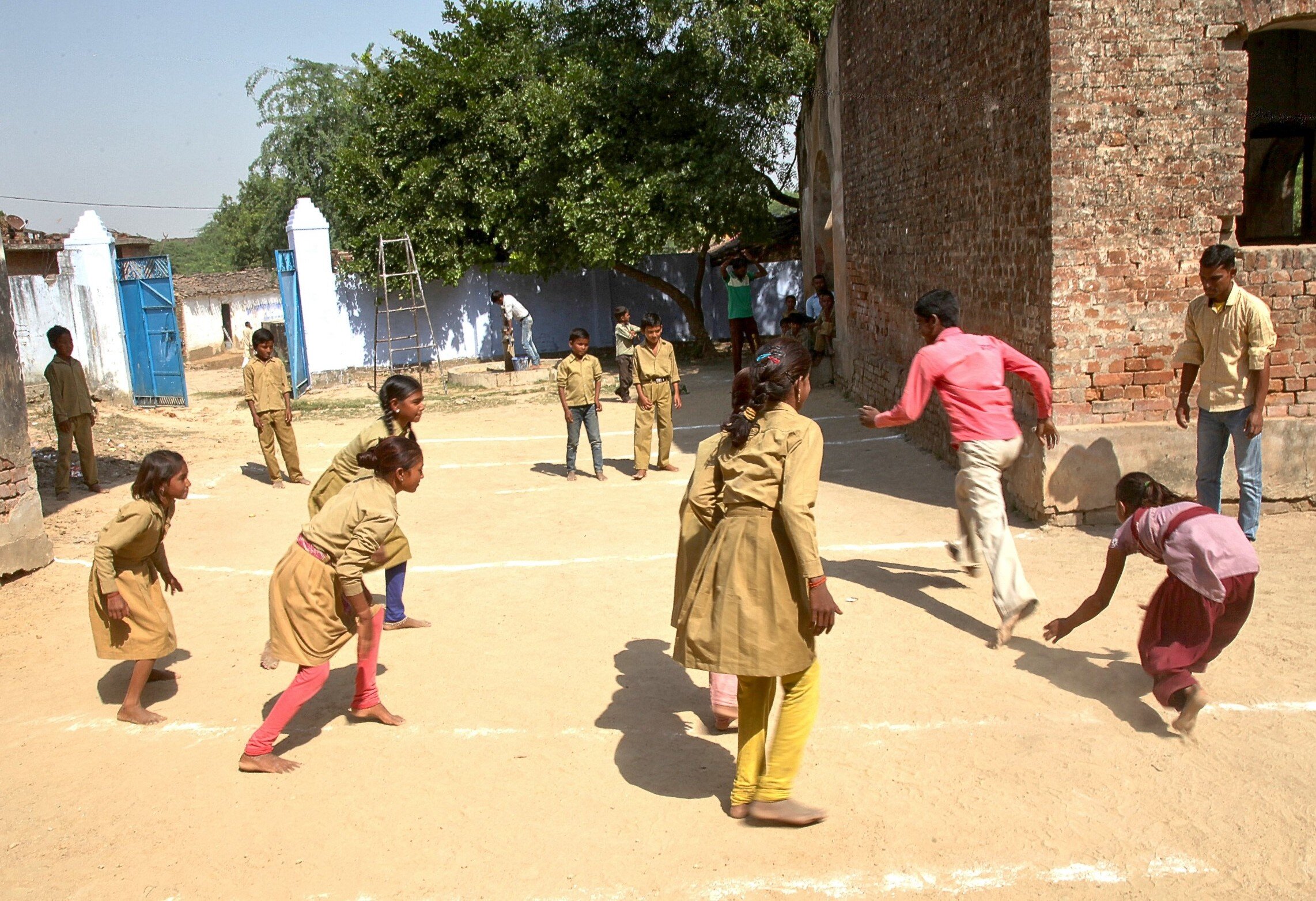 Sports not only fosters friendships between boys and girls, but also helps them better understand gender equality and develop mutual respect.