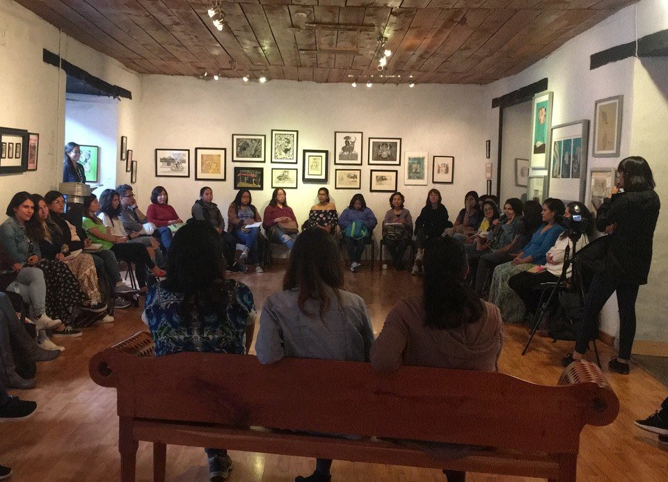 墨西哥乐施会为致力于改变妇女贫穷的墨西哥基层组织举办论坛、培训和工作坊，提供平台让他们就妇女关注的政策和措施提出建议，并商议下一步游说政府的策略。